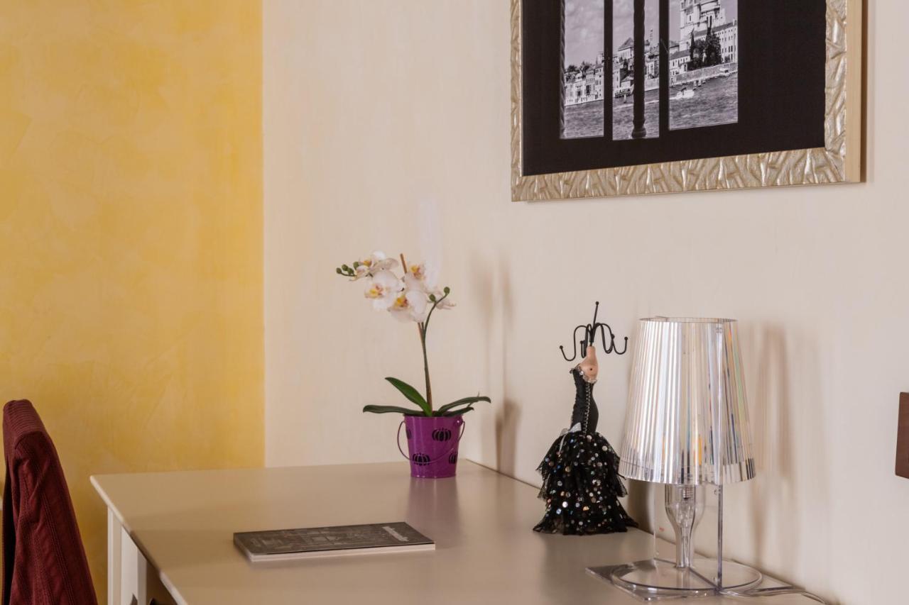 Ve-Nice Suite San Marco C4439 Veneza Exterior foto