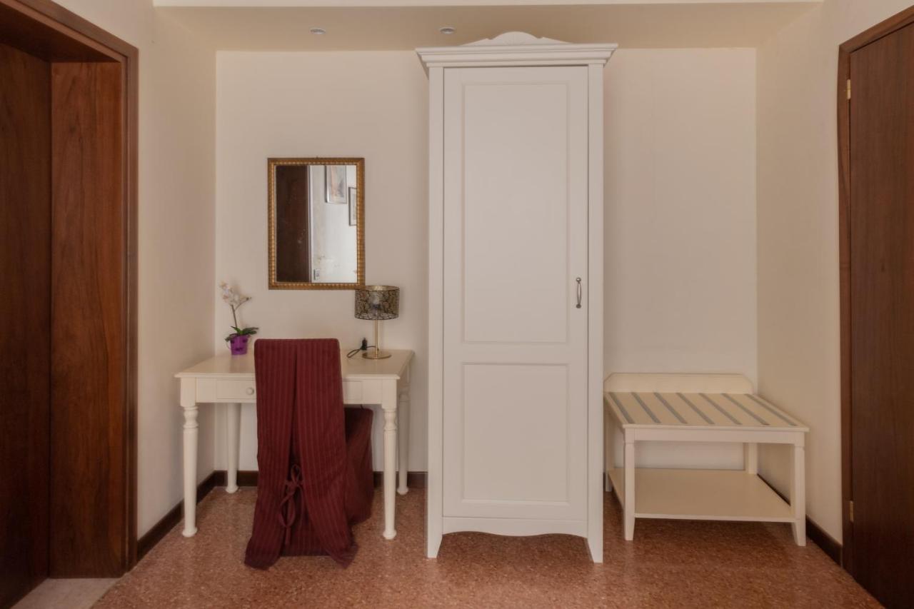Ve-Nice Suite San Marco C4439 Veneza Exterior foto